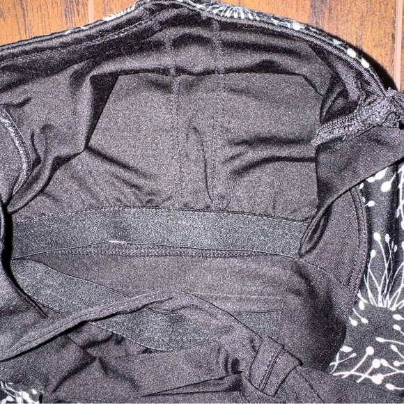 Soybu Small Black and White Floral Yoga Dress - Picture 5 of 8